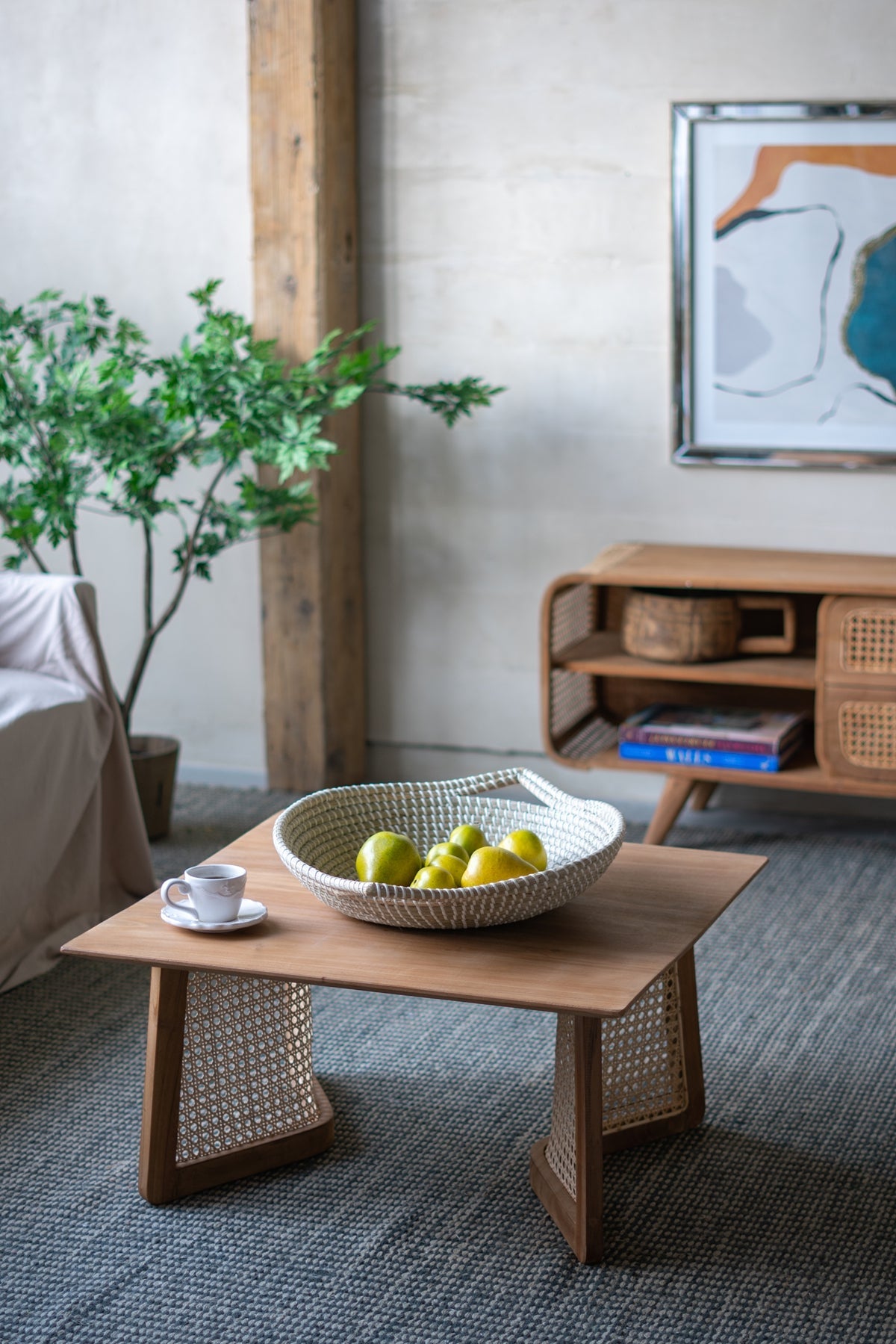 Kira Woven Seagrass Bowl with Handle