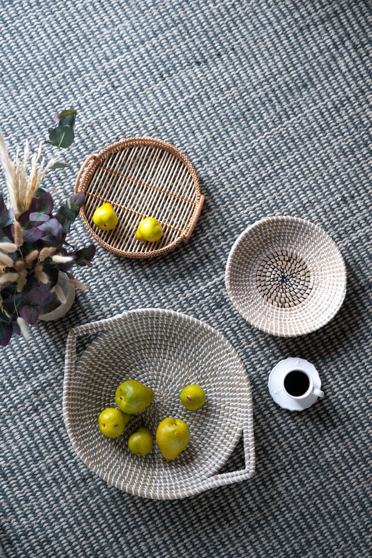 Kira Woven Seagrass Bowl with Handle