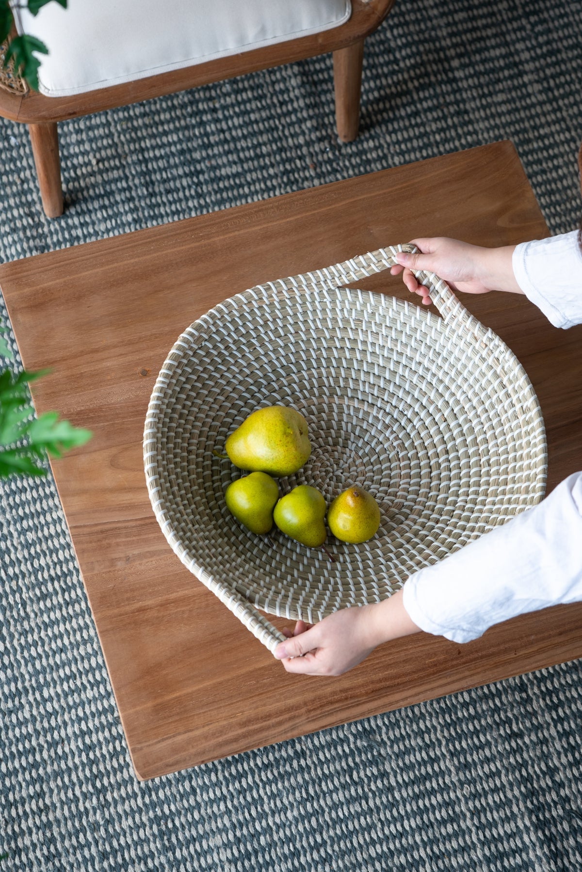 Kira Woven Seagrass Bowl with Handle
